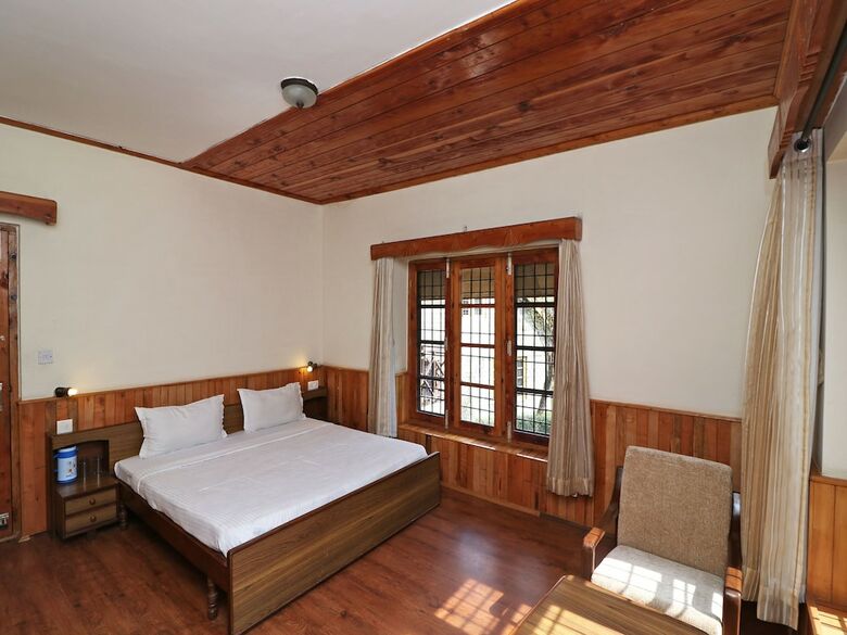 Oyo 13694 Home Elegant 2bhk Cottage Mall Road