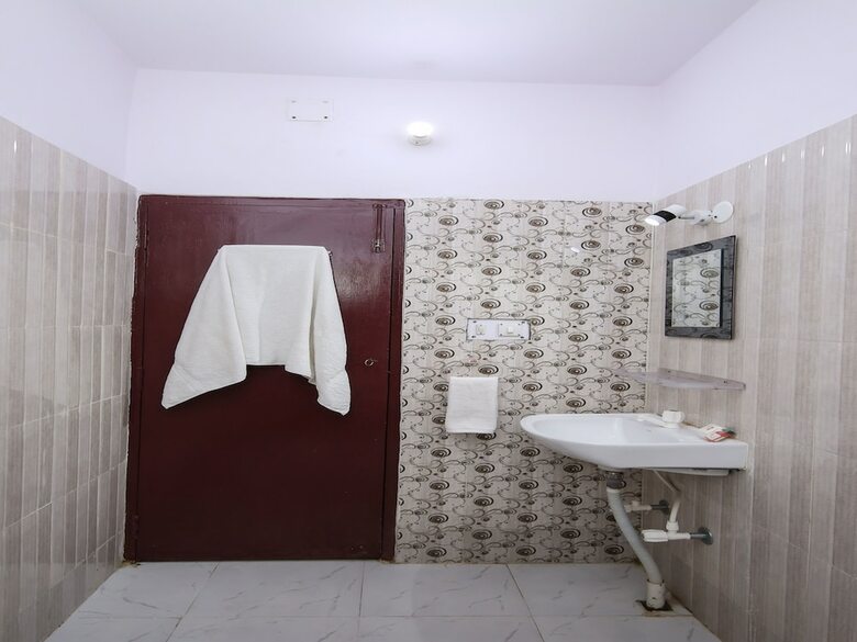 Hotel Oyo 13524 Swapan Guest House