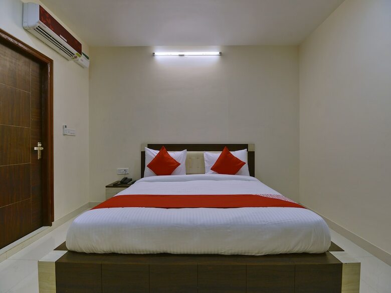 Hotel Oyo 12381 The New Heritage Heights View