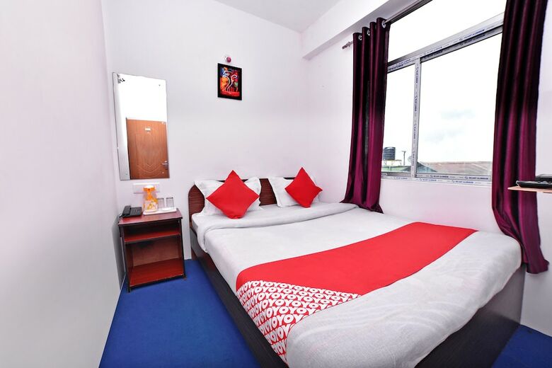 Hotel Oyo 13580 The Queenz