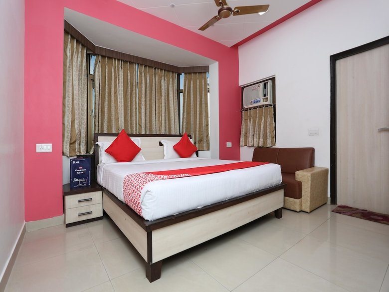 Capital O 10970 Hotel Krishna Palace