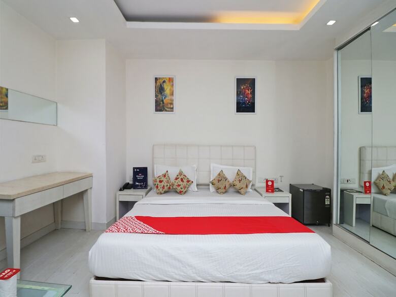 Hotel Oyo 12346 Siris Inn