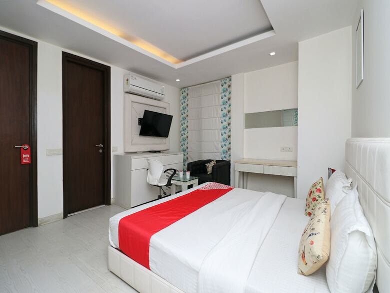 Hotel Oyo 12346 Siris Inn