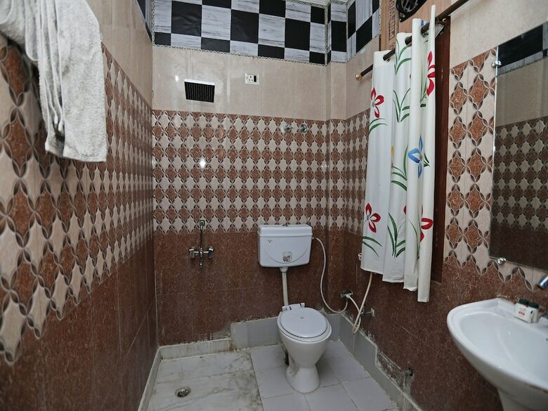 Hotel Oyo 270 Home Stay Inn
