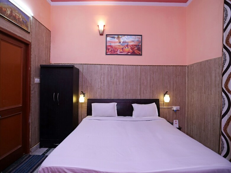 Hotel Oyo 270 Home Stay Inn