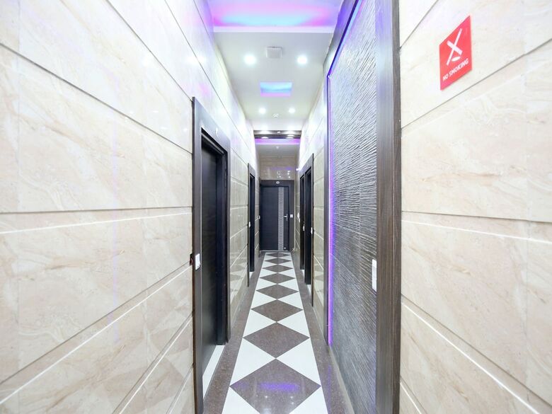 Oyo 14157 Rs Hotel & Restaurant