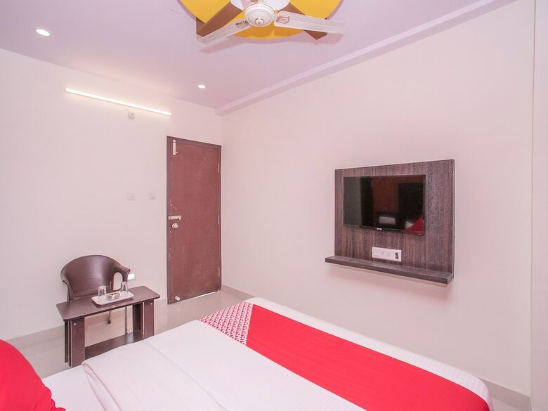 Hotel Oyo 13594 Mathrushree Residency