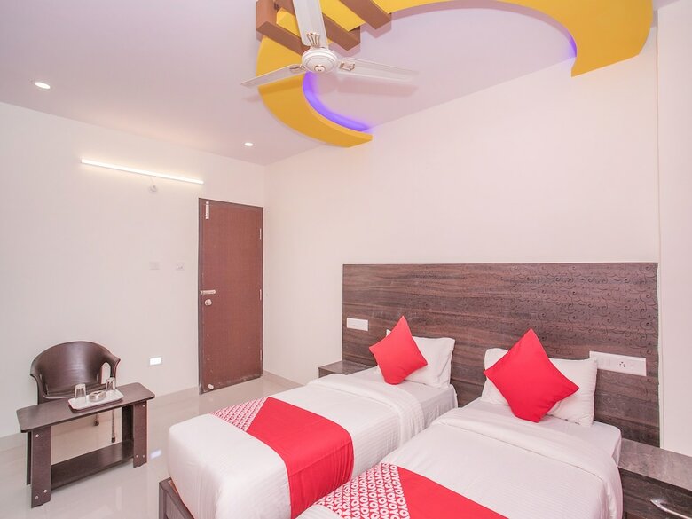 Hotel Oyo 13594 Mathrushree Residency