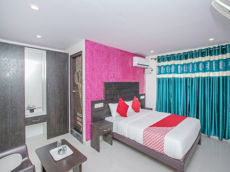 Hotel Oyo 13594 Mathrushree Residency