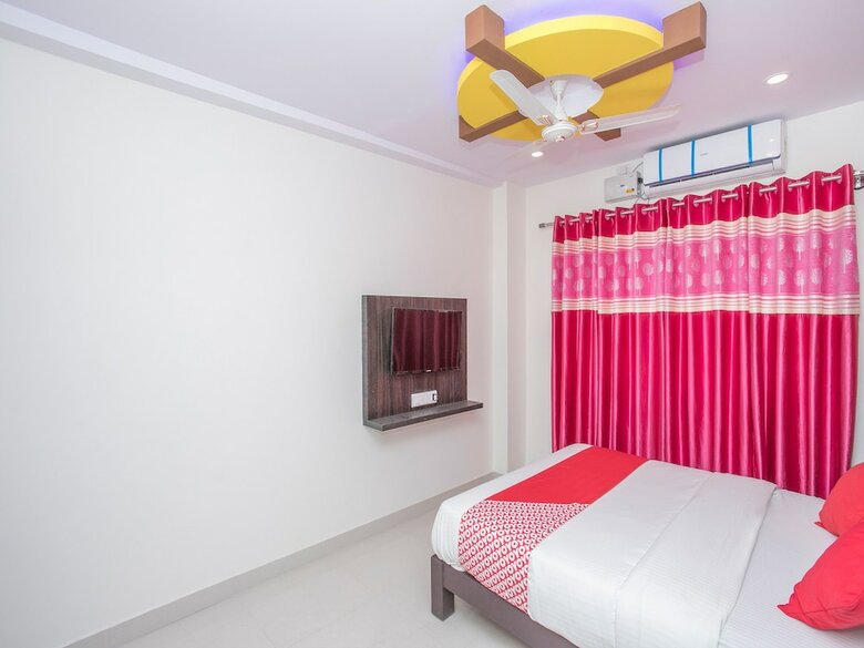 Hotel Oyo 13594 Mathrushree Residency