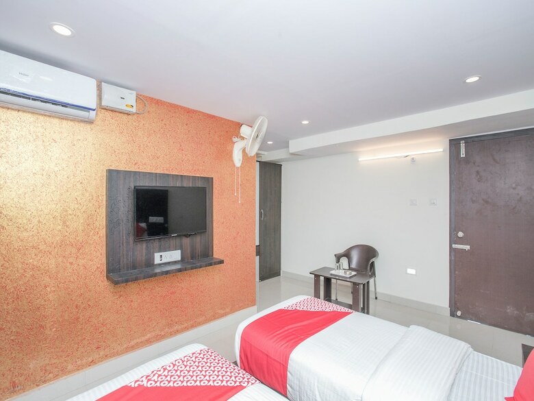 Hotel Oyo 13594 Mathrushree Residency