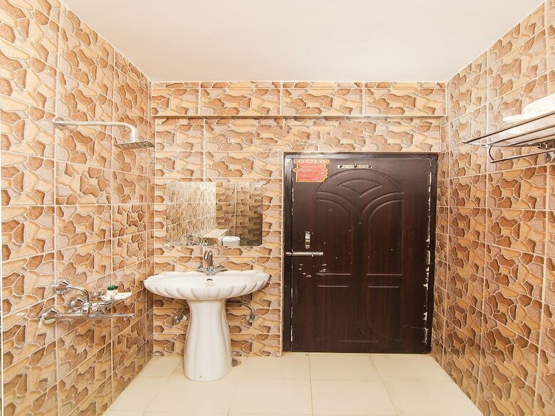 Hotel Oyo 13314 Grand Almada Inn