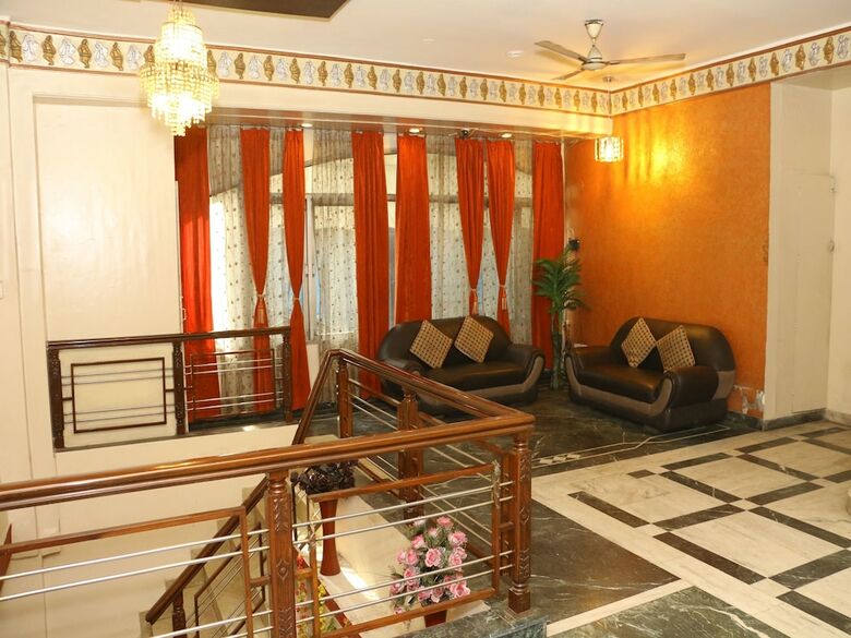 Oyo 6851 Hotel Atithi