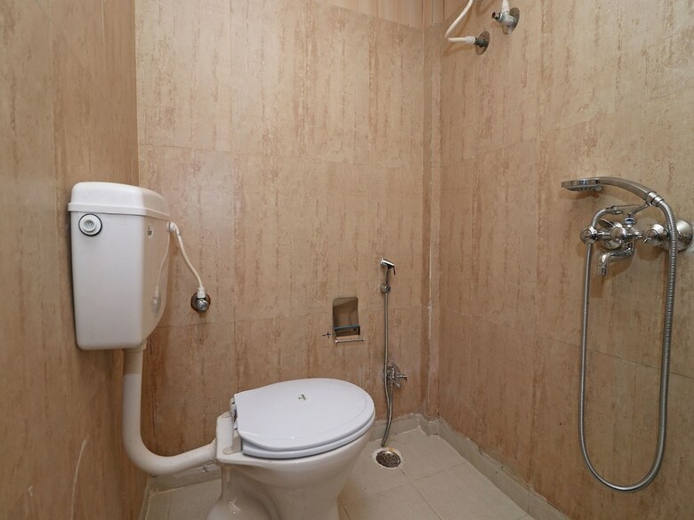 Oyo 13234 Hotel Mahak