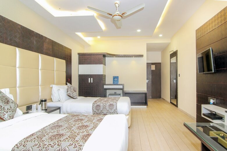 Oyo 13482 Hotel Moments