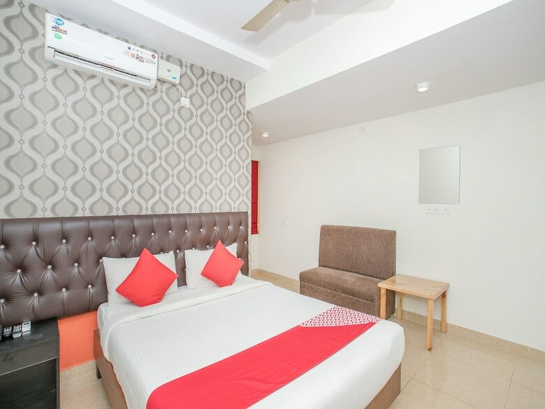 Oyo 7846 Hotel The Prince Gardenia