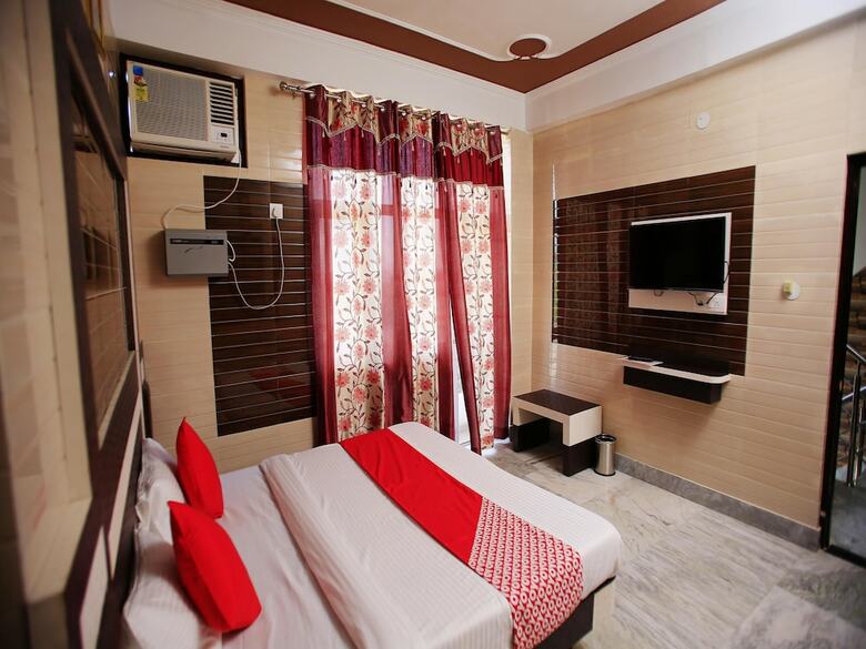 Oyo 12842 Hotel Sumit Lodge