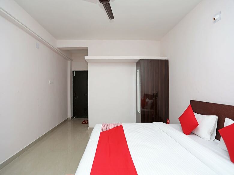 Hotel Oyo 13527 Usha Residdency