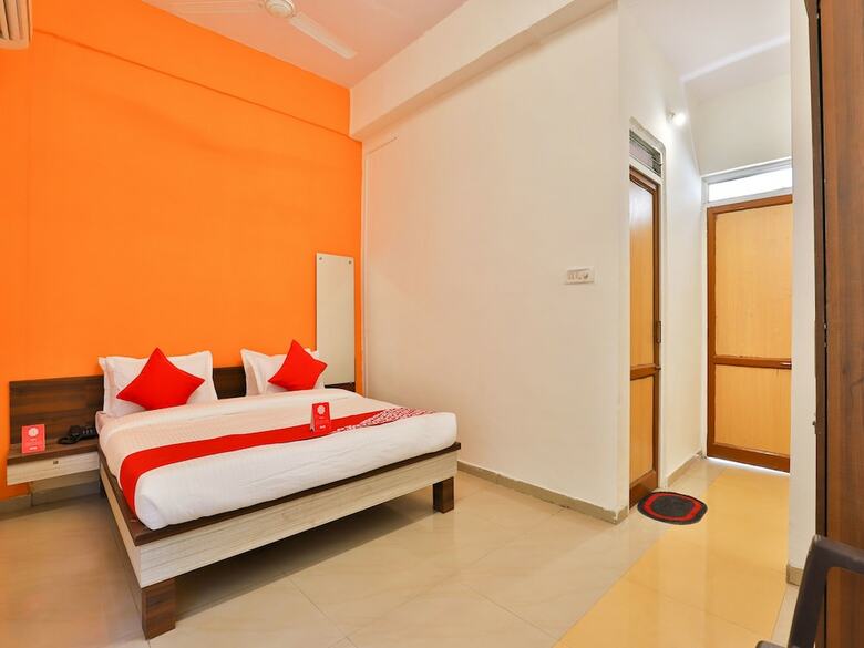 Oyo 13124 Hotel Pyramid