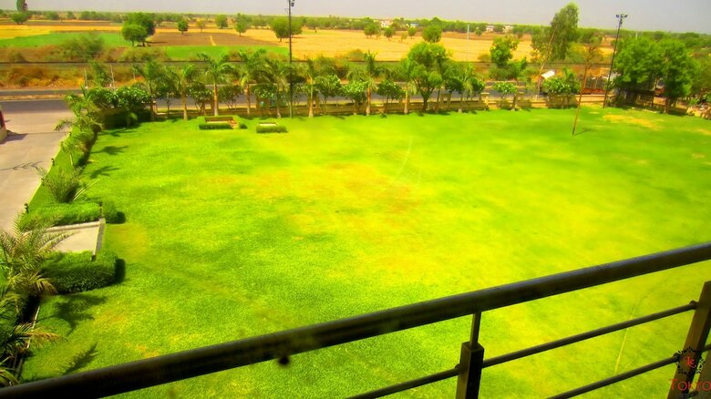 Le Tokyo Hotel Sanand