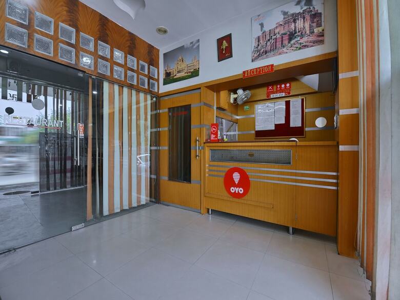 Oyo 13346 Hotel A R Ganpati Plaza