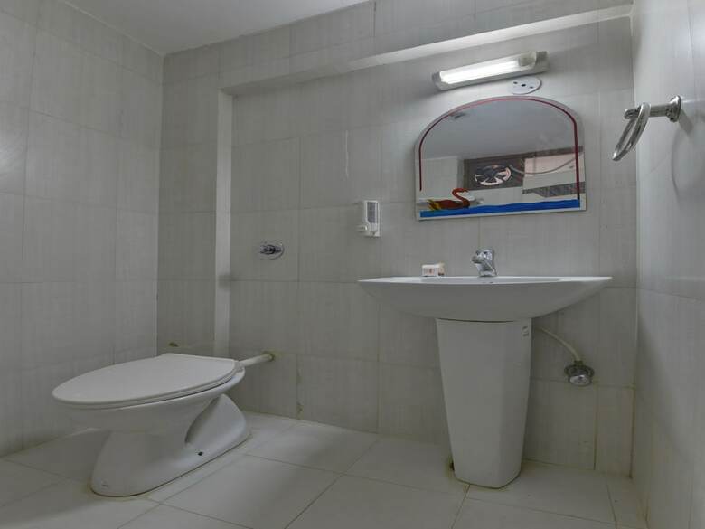 Oyo 13346 Hotel A R Ganpati Plaza