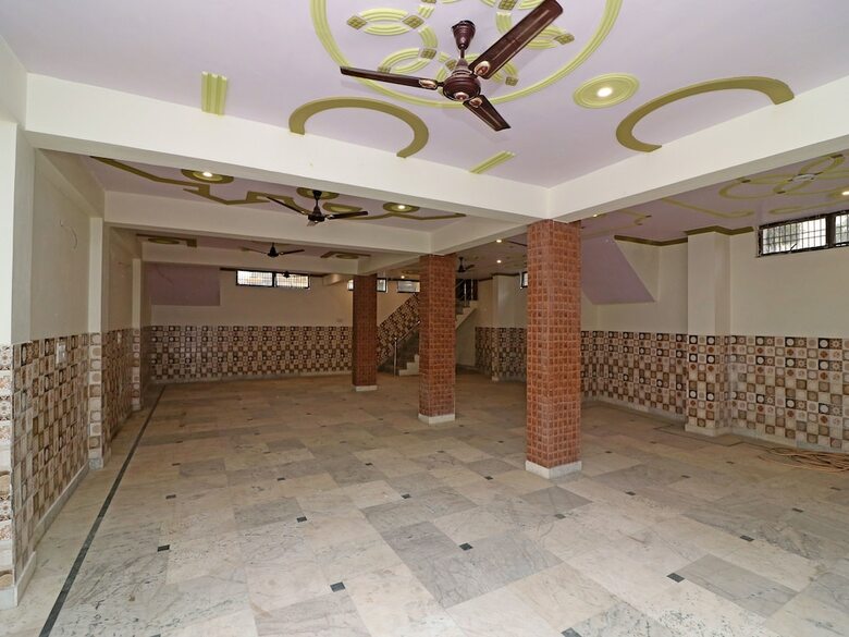 Oyo 13136 Hotel Taj Ansh 2
