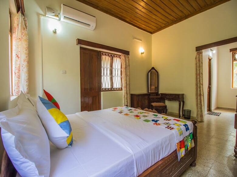 Oyo 12028 Home Elegant 5bhk Villa Majorda