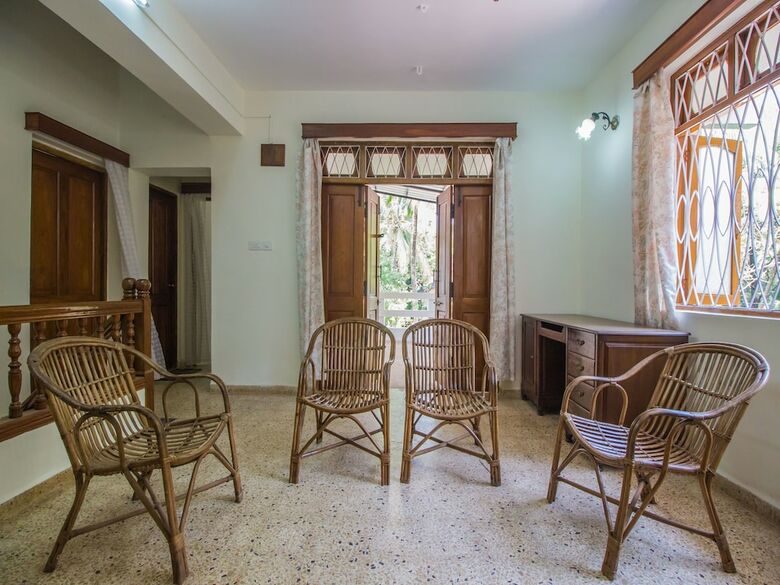 Oyo 12028 Home Elegant 5bhk Villa Majorda