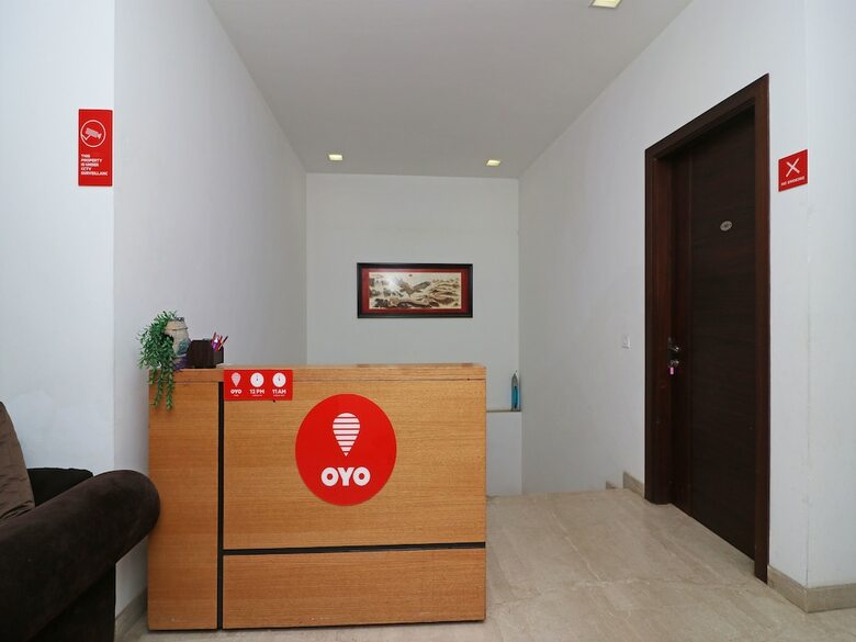 Hotel Oyo 13575 Green Vogue