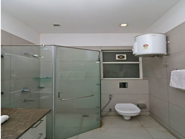 Hotel Oyo 13575 Green Vogue