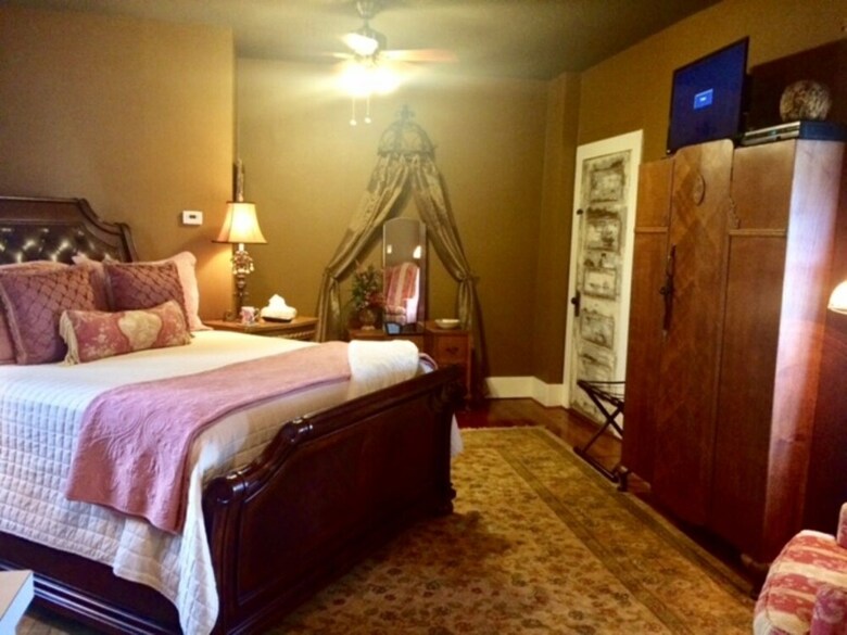 Bed & Breakfast Captain's House On The Lake