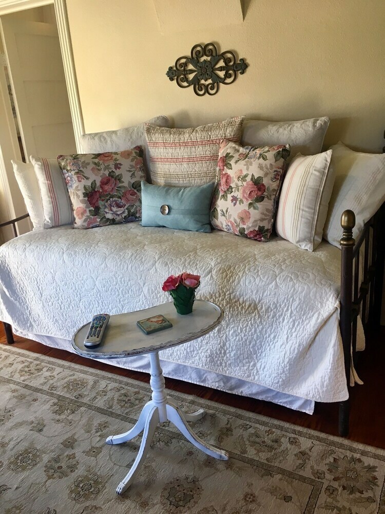 Bed & Breakfast Captain's House On The Lake