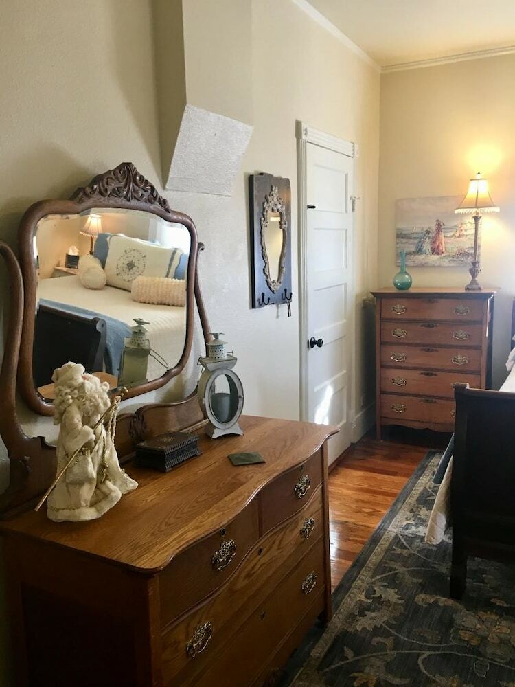 Bed & Breakfast Captain's House On The Lake