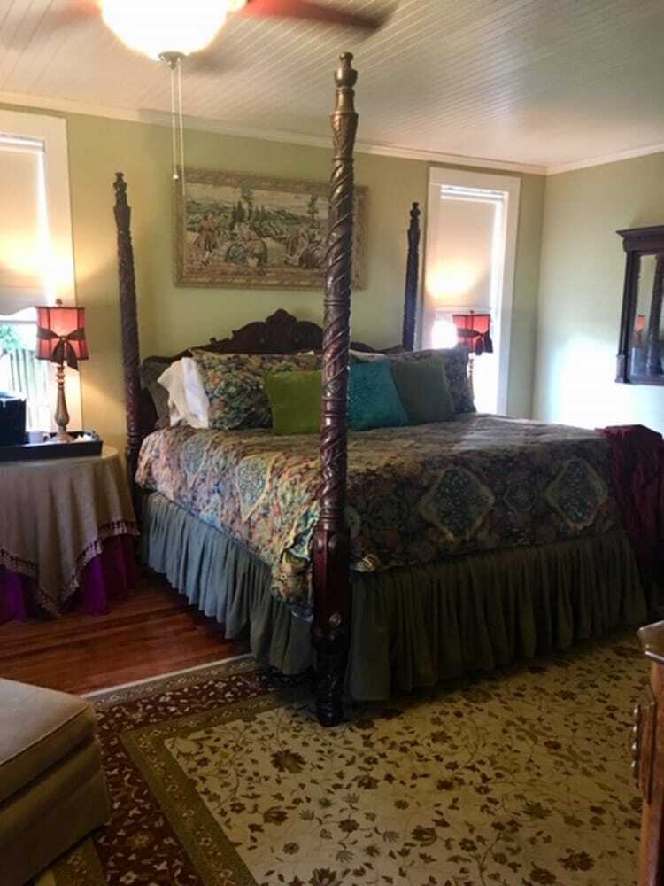 Bed & Breakfast Captain's House On The Lake