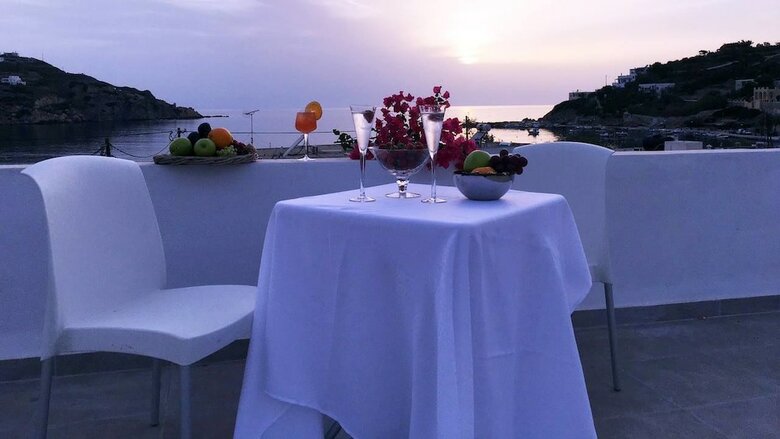 Aphrodite Boutique Hotel Syros