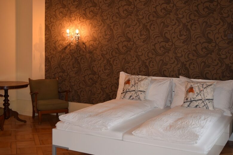 Alpenrose Hotel & Gardens