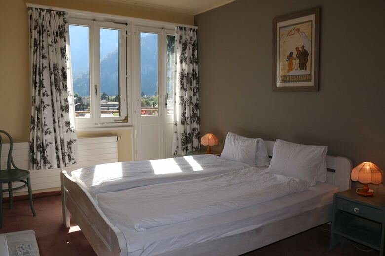 Alpenrose Hotel & Gardens