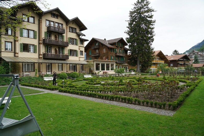 Alpenrose Hotel & Gardens