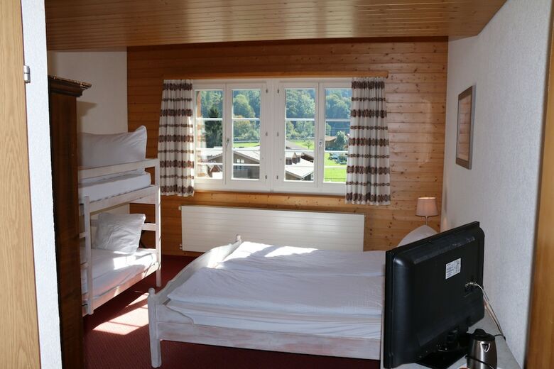 Alpenrose Hotel & Gardens