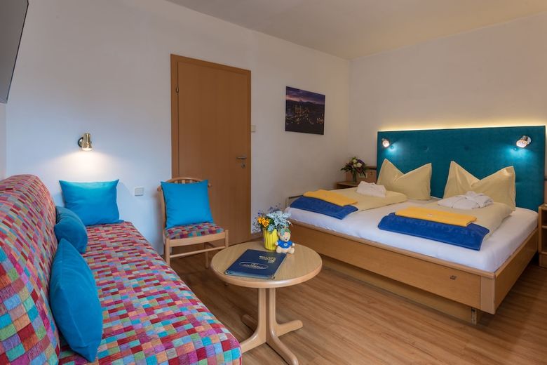 Hotel Barry Memle Lake Side Resort