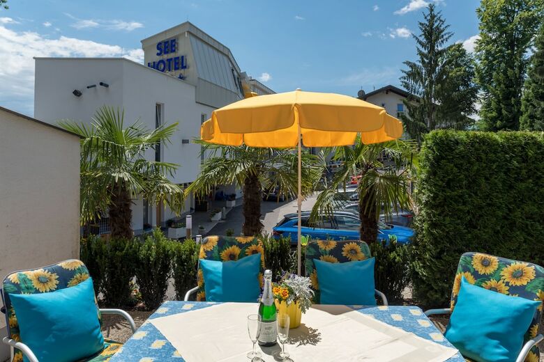 Hotel Barry Memle Lake Side Resort