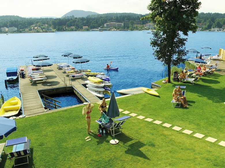 Hotel Barry Memle Lake Side Resort
