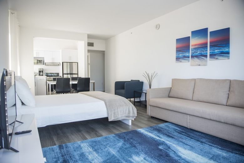 Sobe 12th And Ocean Suites