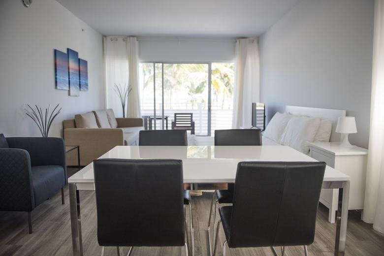 Sobe 12th And Ocean Suites