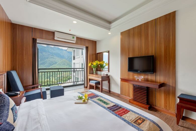 Bamboo Sapa Hotel