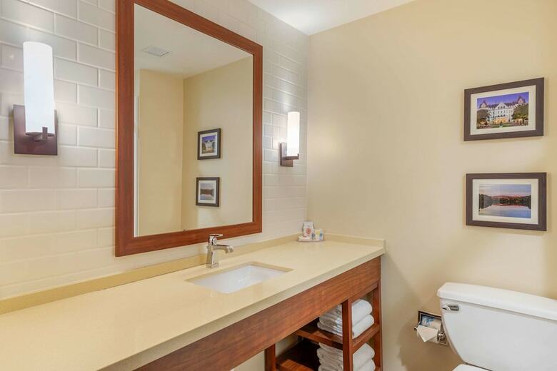 Posada Comfort Inn & Suites Schenectady - Scotia