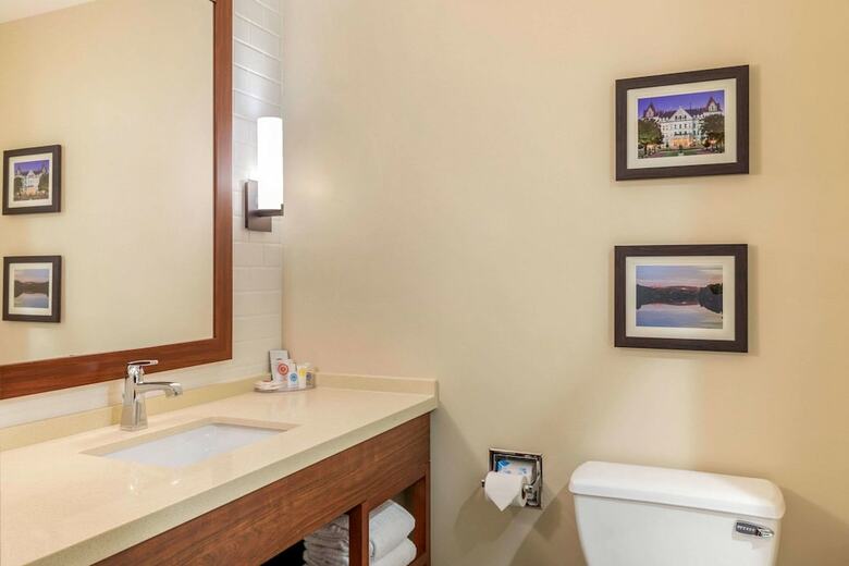 Posada Comfort Inn & Suites Schenectady - Scotia