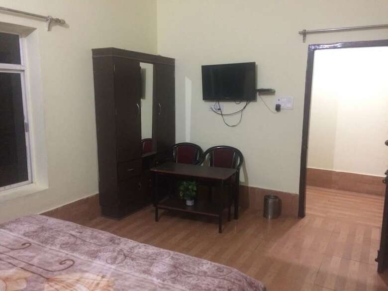 Hotel Garhwali Inn
