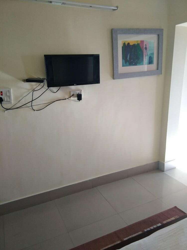 Hotel Garhwali Inn